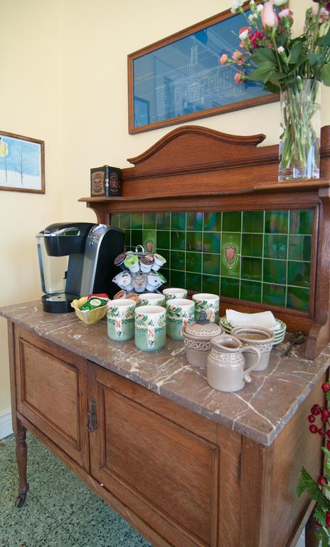 Greene Gables Inn White Hall Екстериор снимка