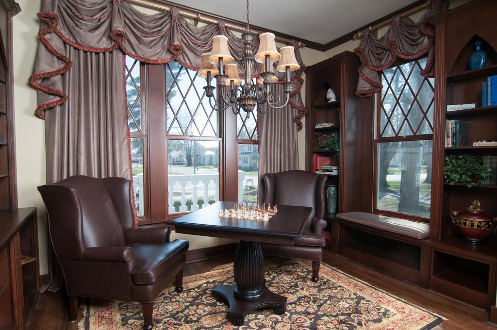 Greene Gables Inn White Hall Екстериор снимка