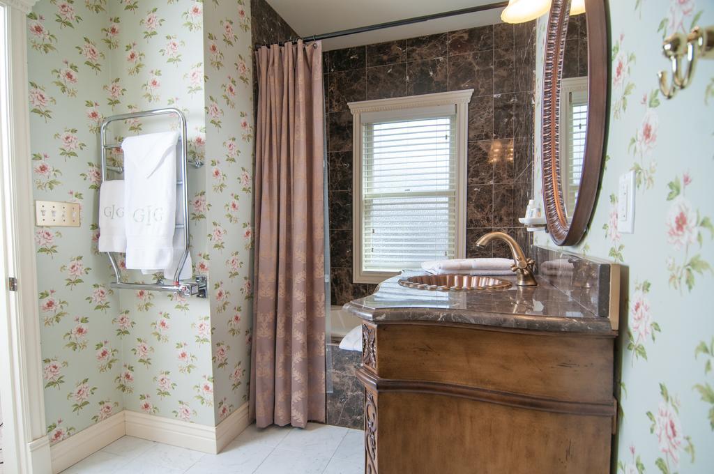 Greene Gables Inn White Hall Екстериор снимка